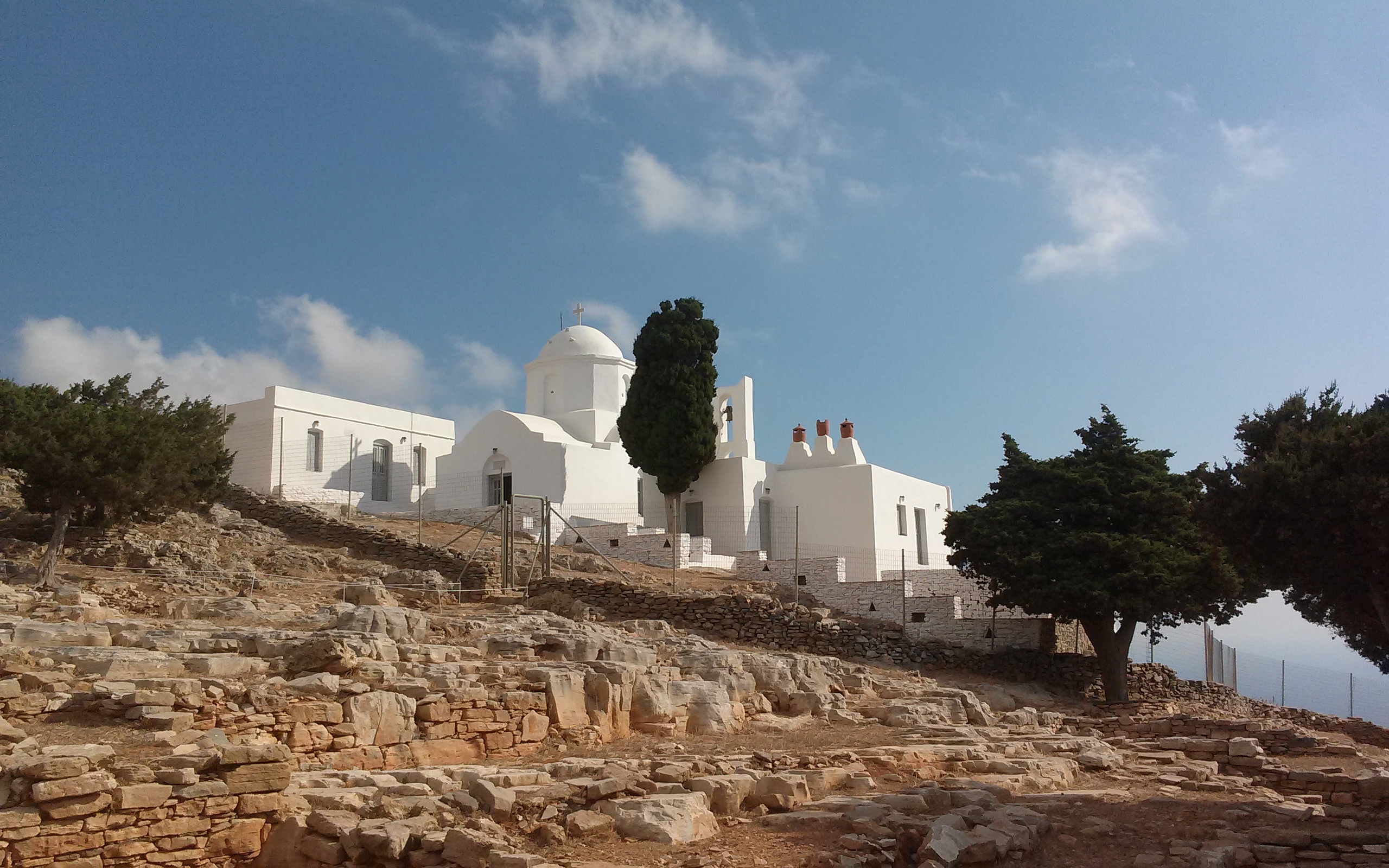 acropolis-ag-andreas-archeological-sites-sifnos-miles-away-travel-29