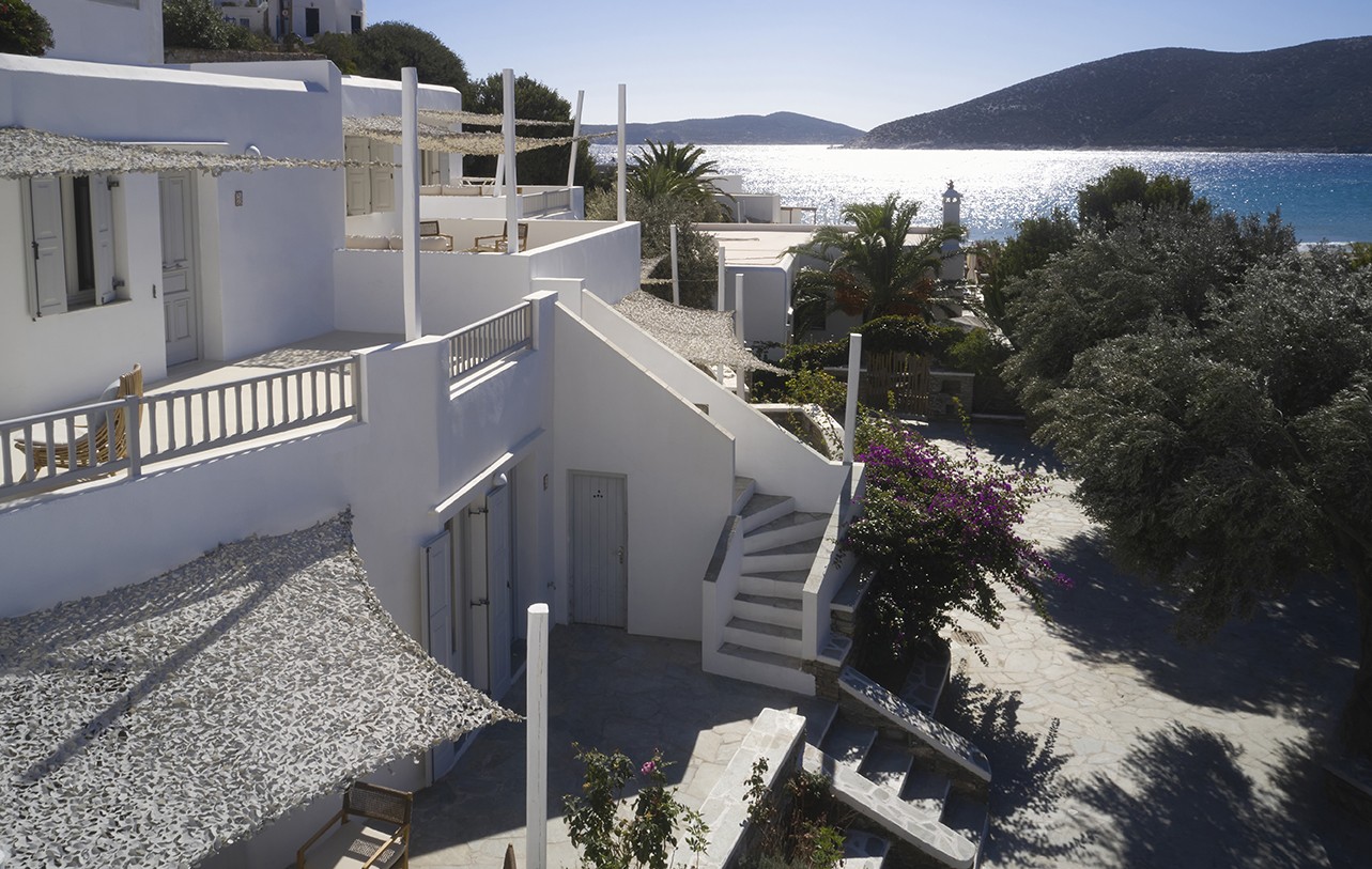Miles Away Travel Agancy Sifnos AERINA LUXURY RESIDENCE